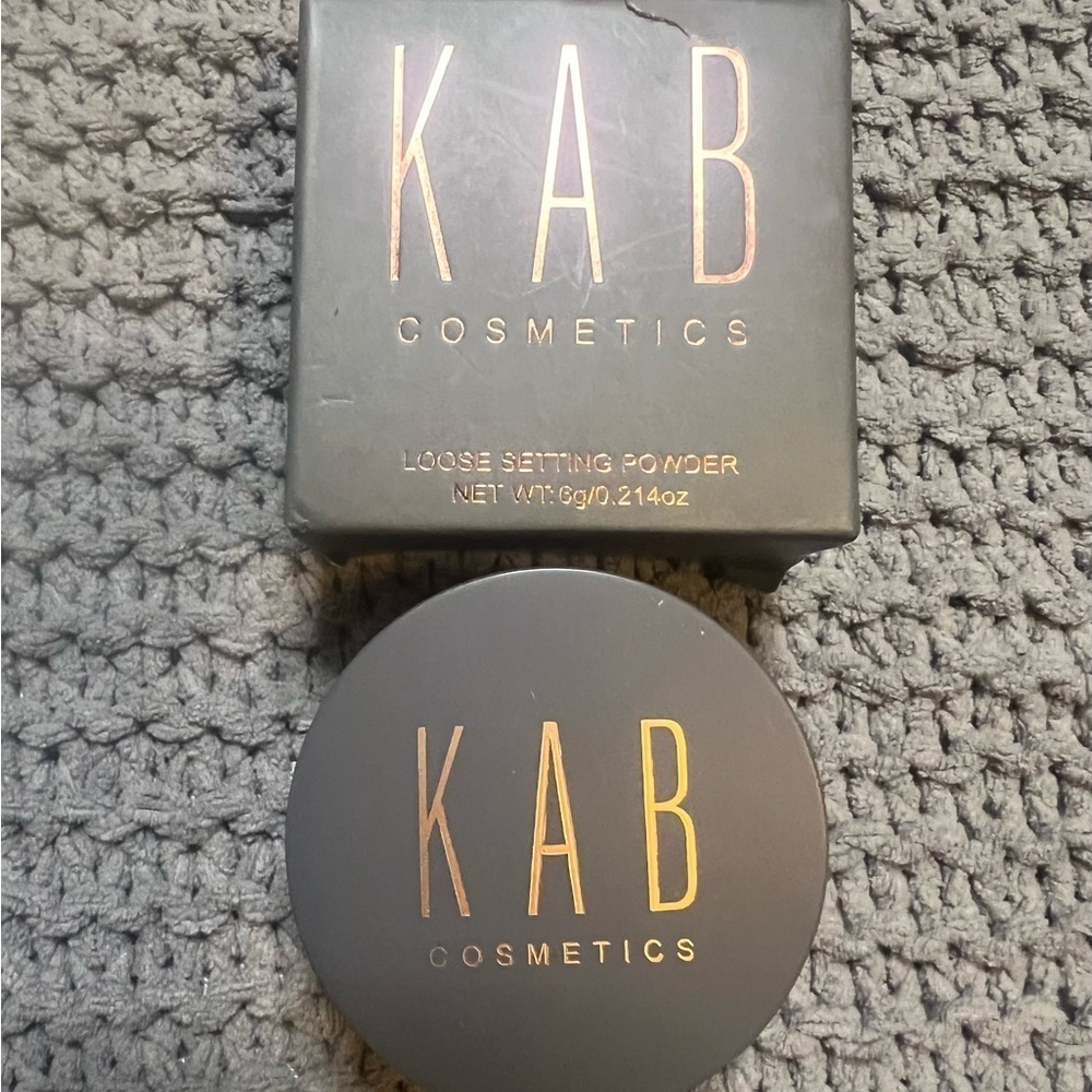 KAB Cosmetics Setting Powder - Tan - Picture 2 of 4